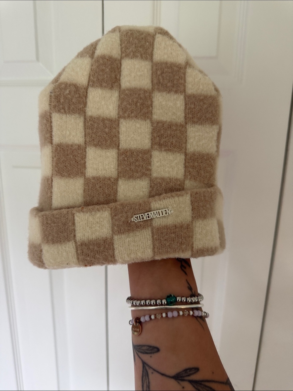 Steve Madden Two-Tone Checker Knit Beanie in Beige and Cream